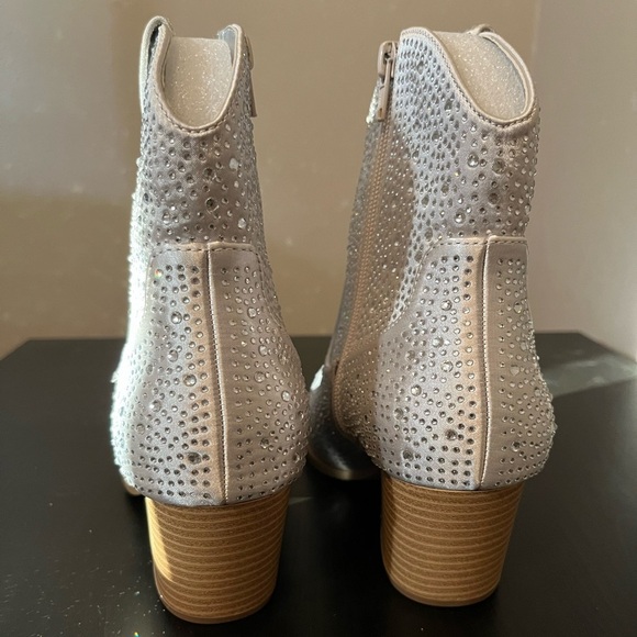 Silver Sparkle Leslie Rhinestones Western Boots NIB - Picture 12 of 16